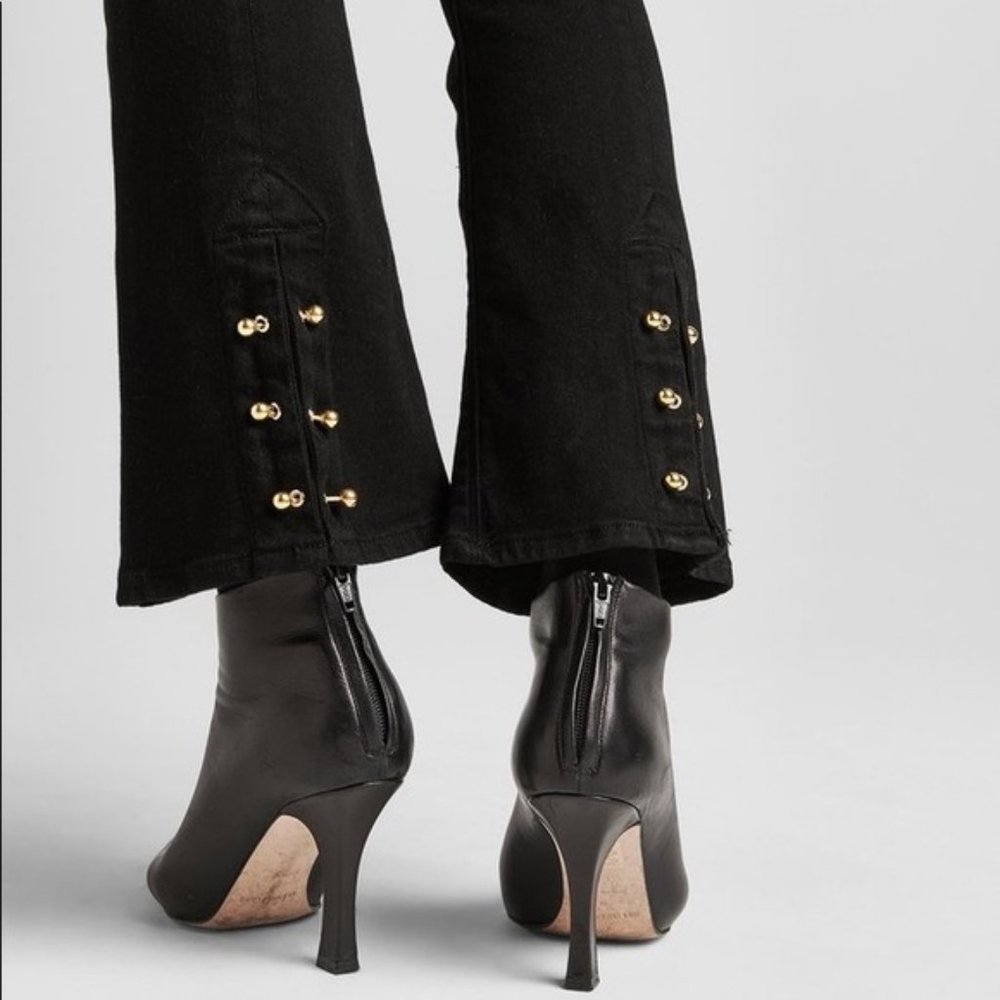 Hudson Holly Flare crop 27 with Gold details